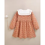 Vestido de niña teja con estampado de hojas - Imagen 4