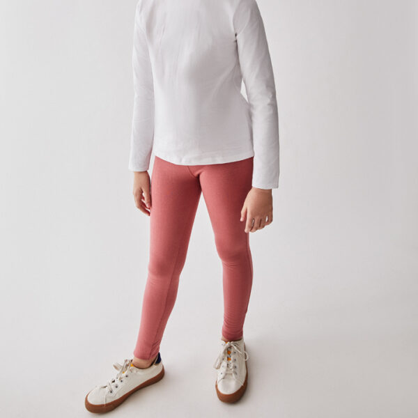 Legging afelpado con cinturilla elástica y un tejido suave y cómodo