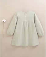 VESTIDO MUSELINA VERDE CON DETALLE FLORAL EN EL PECHO - Imagen 3