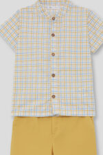 Camisa cuadro amarillo y azul con botones de madera, cuello mao y pantalón amarillo, con cintura elástica - Imagen 3