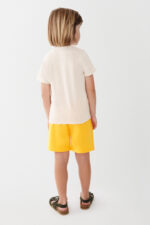 CONJUNTO CAMISETA BEIG DETALLE DINO Y SHORT MOSTAZA - Imagen 5