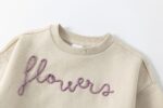 Conjunto sudadera afelpada con letras de cuerda glitter y falda de vuelo en tejido micropana. - Imagen 4