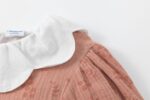 Vestido manga larga con cuello en tejido blanco. - Imagen 5