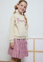 Conjunto sudadera afelpada con letras de cuerda glitter y falda de vuelo en tejido micropana.