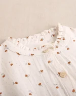 Blusa de flores con volante en el hombro. - Imagen 3