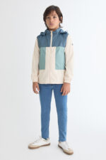 Chaqueta con capucha. - Imagen 2