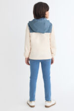 Chaqueta con capucha. - Imagen 3