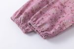 Vestido micropana con detalle de flores en las mangas, cierre atrasero con botones. - Imagen 7